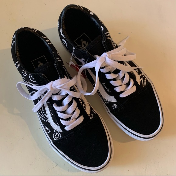 NEW Vans Peace and Paisley Old Skool Sneakers - Picture 2 of 9